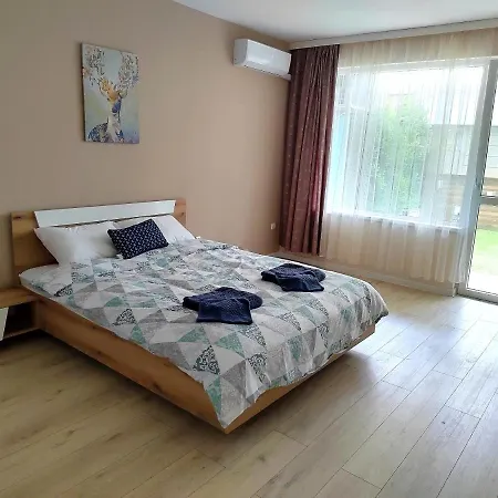 Apartment With Private Yard And Bbq Varna