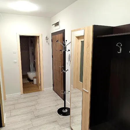 Apartment With Private Yard And Bbq